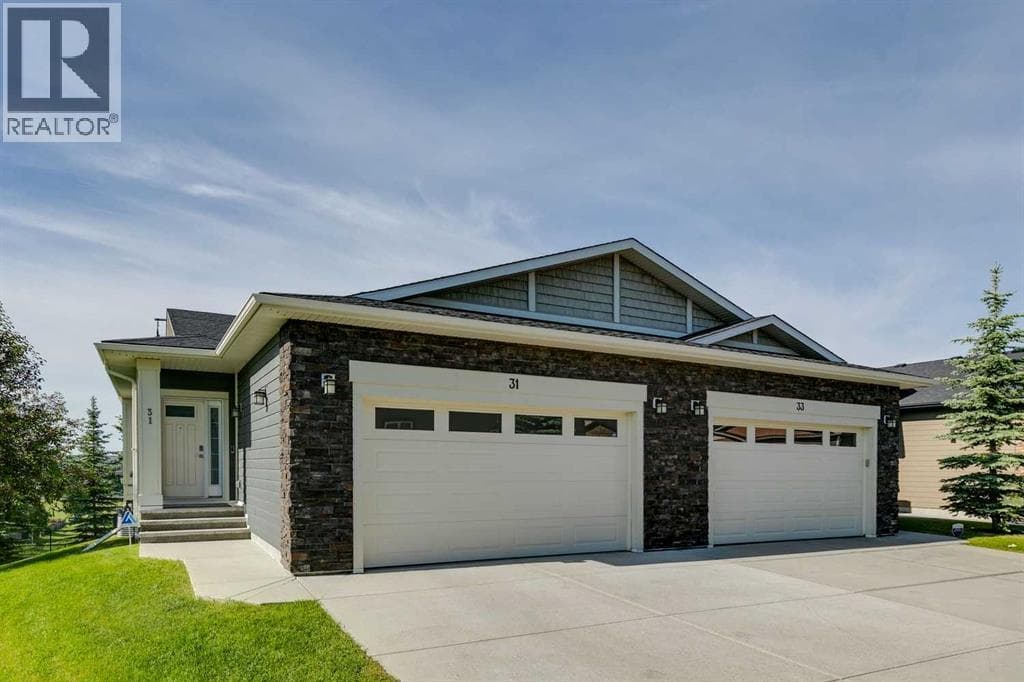 31 Sierra Morena Manor SW