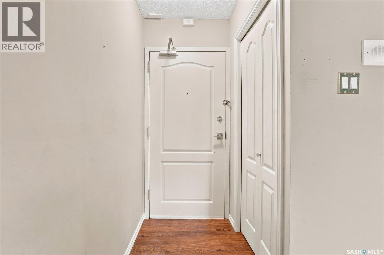 304D1 1121 Mckercher DRIVE — photo 4