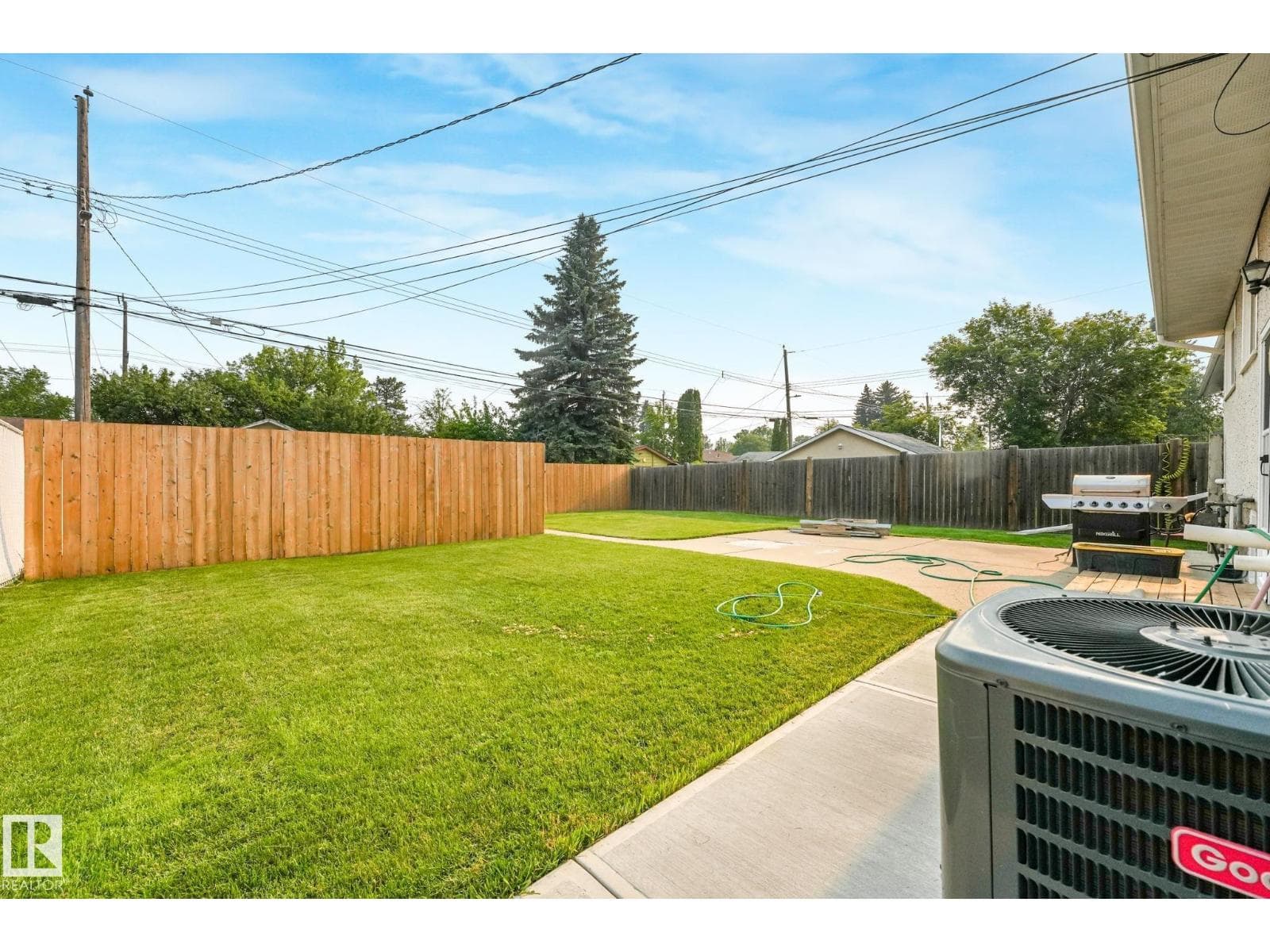 13307 133 AV NW — photo 4