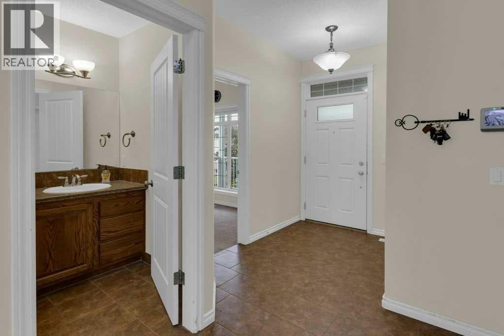 161 Hillcrest Boulevard — photo 2
