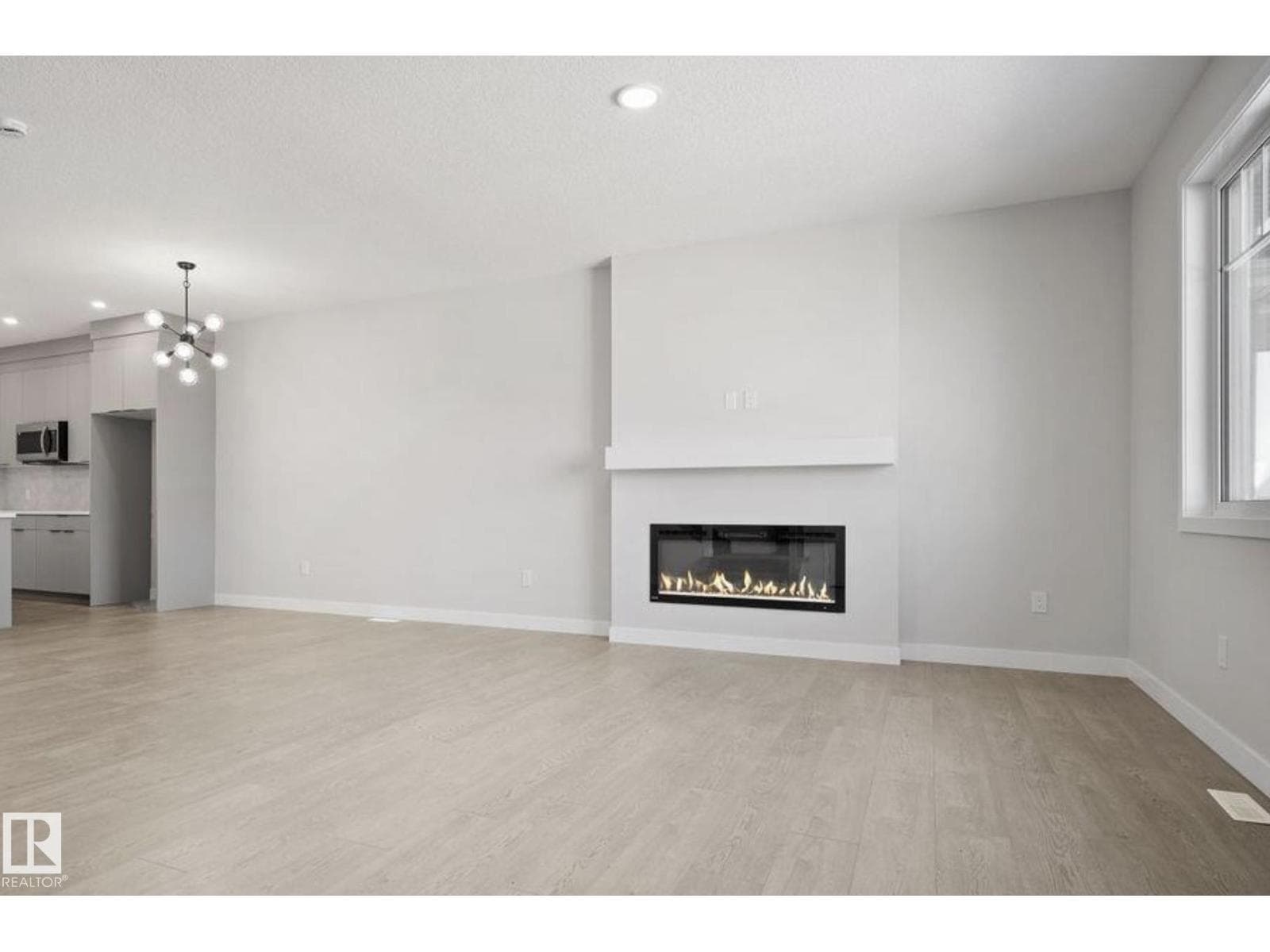 1511 211 STREET NW — photo 4
