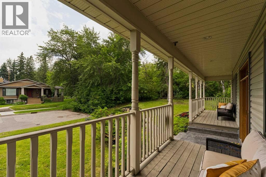 3229 2 Street SW — photo 3