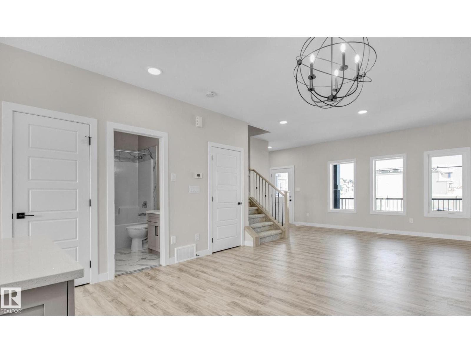 1519 211 Street NW — photo 4
