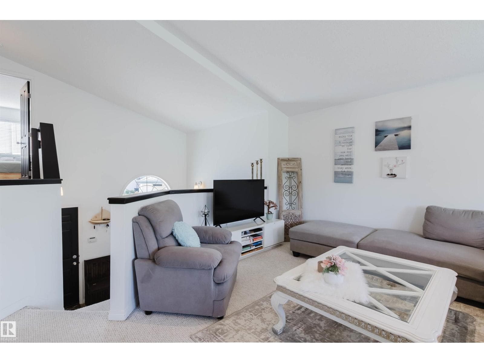 1743 MELROSE CR SW SW — photo 4