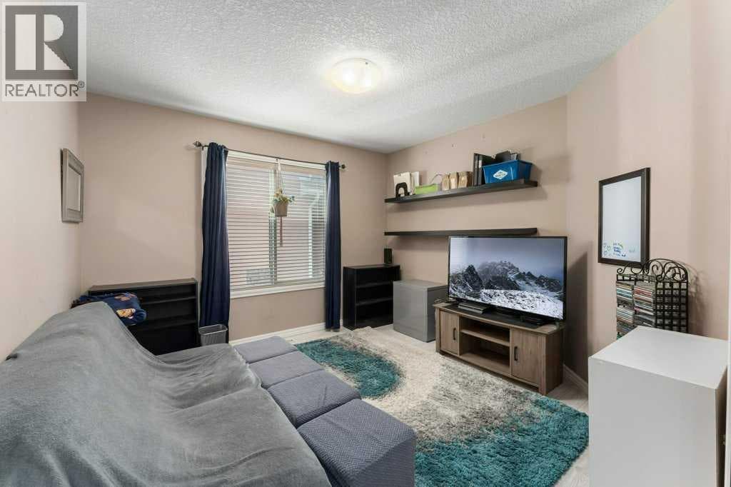89 Cranarch Grove SE — photo 3