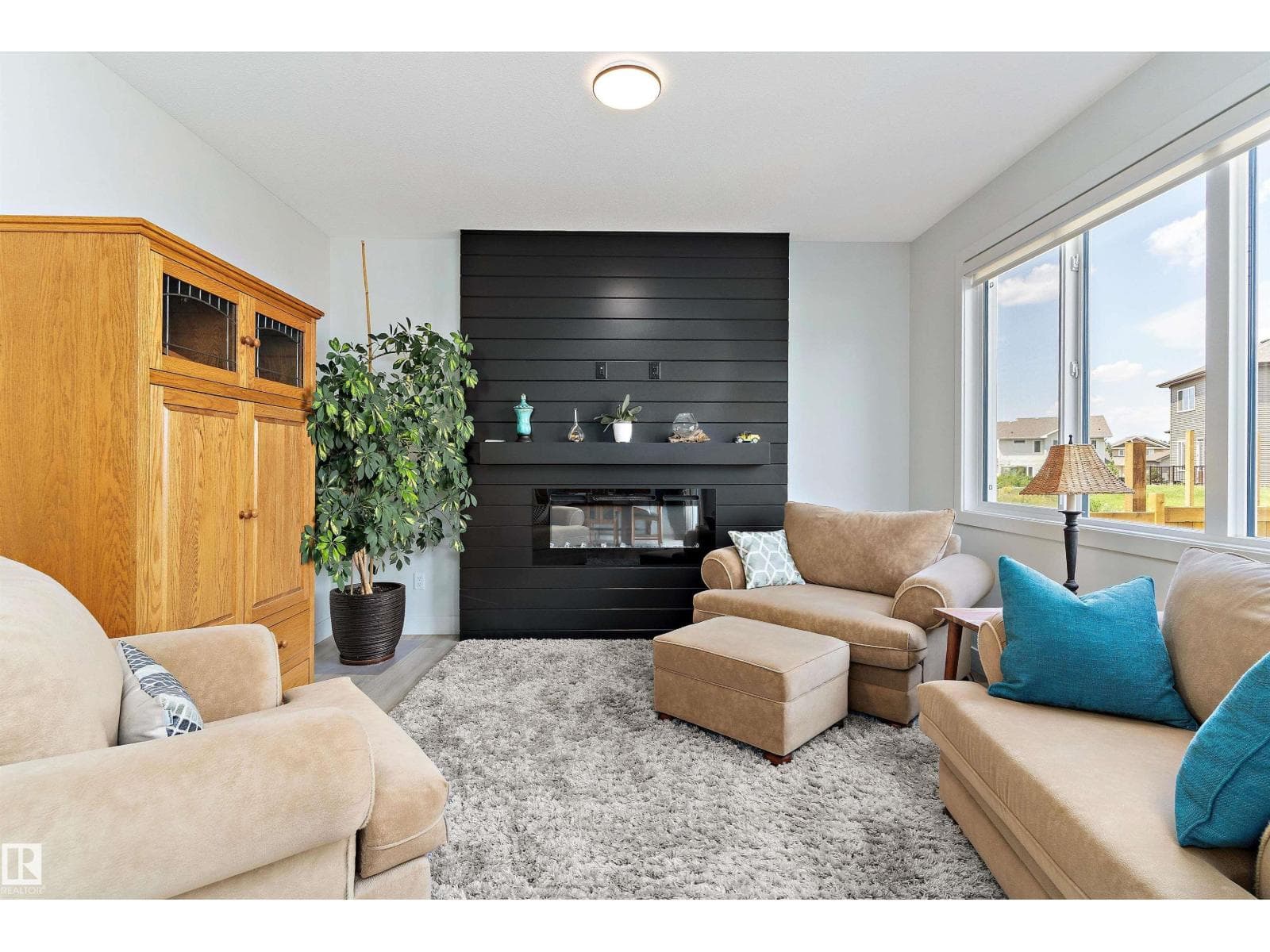 3804 42 AV — photo 2