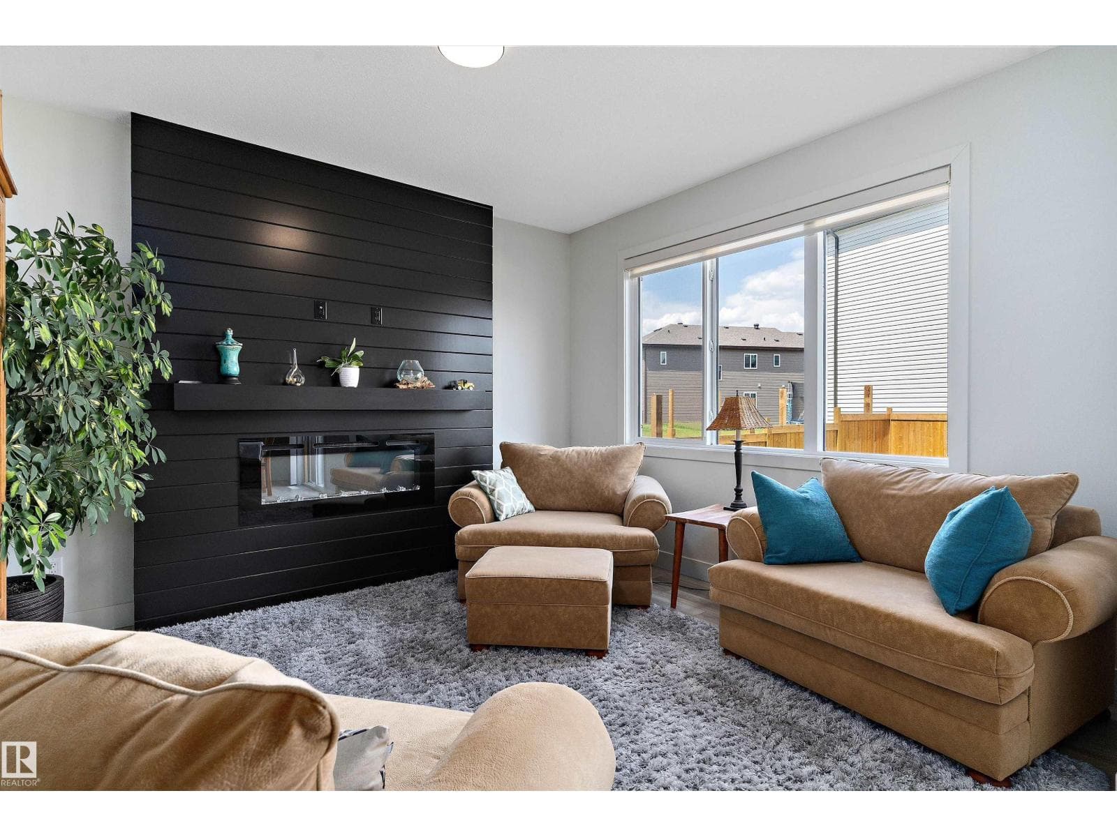 3804 42 AV — photo 4