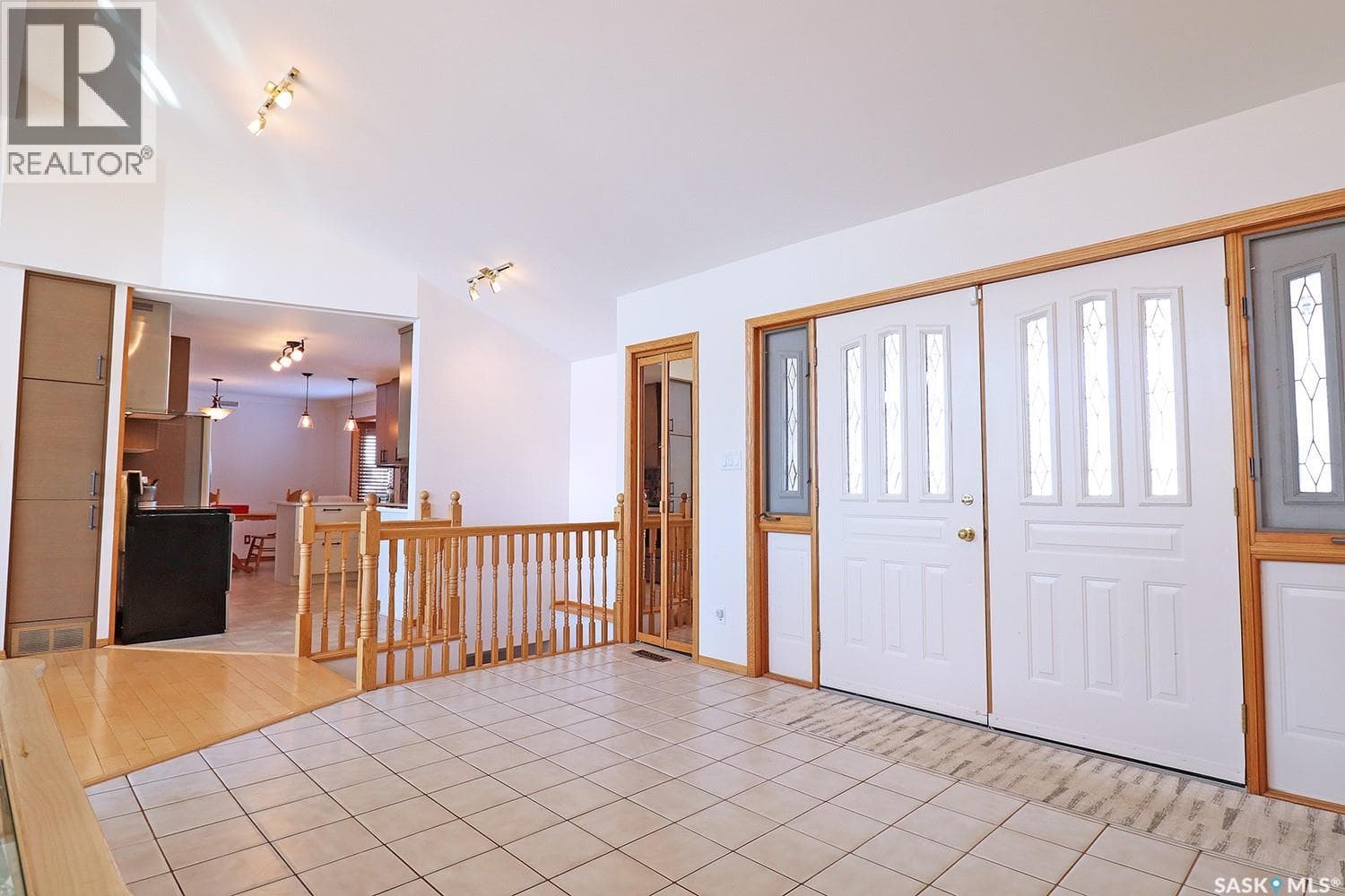 110 Logan CRESCENT E — photo 3