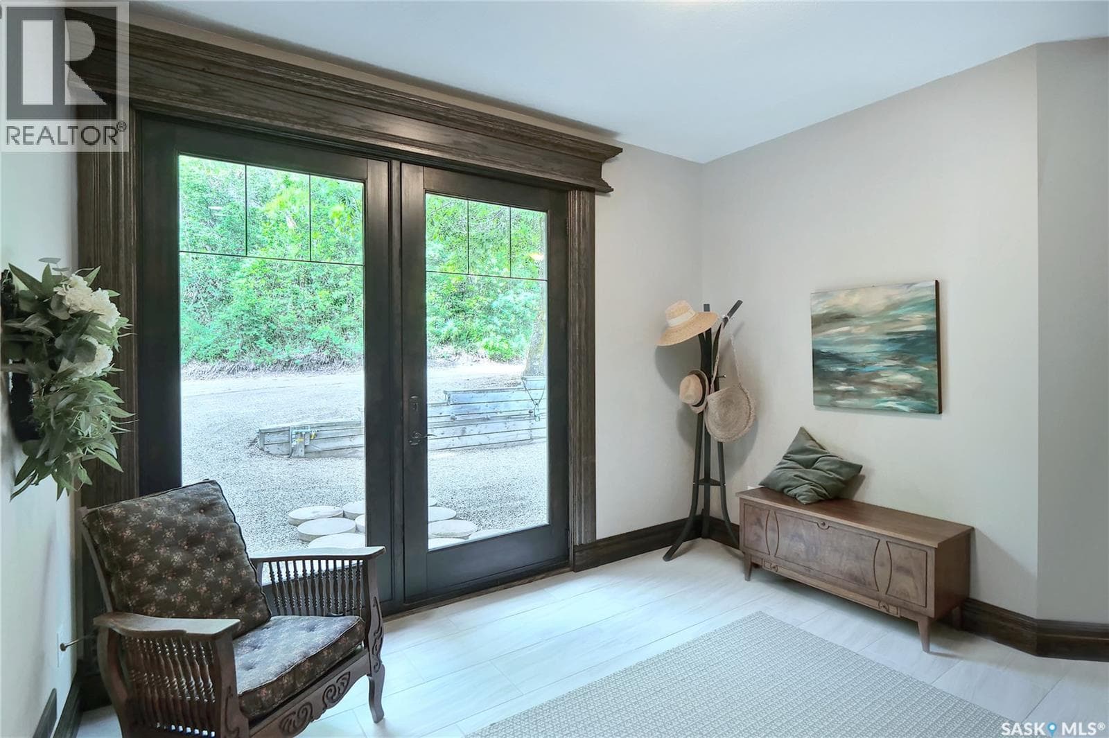 662 Valley DRIVE — photo 4