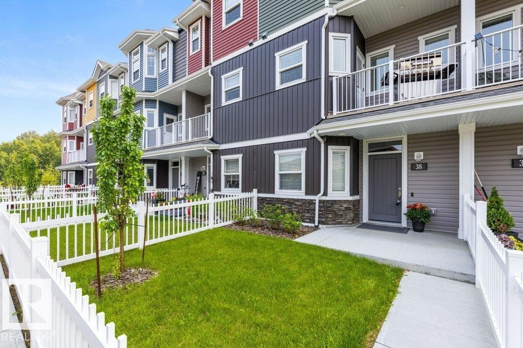 #38 150 EVERITT DR — photo 2