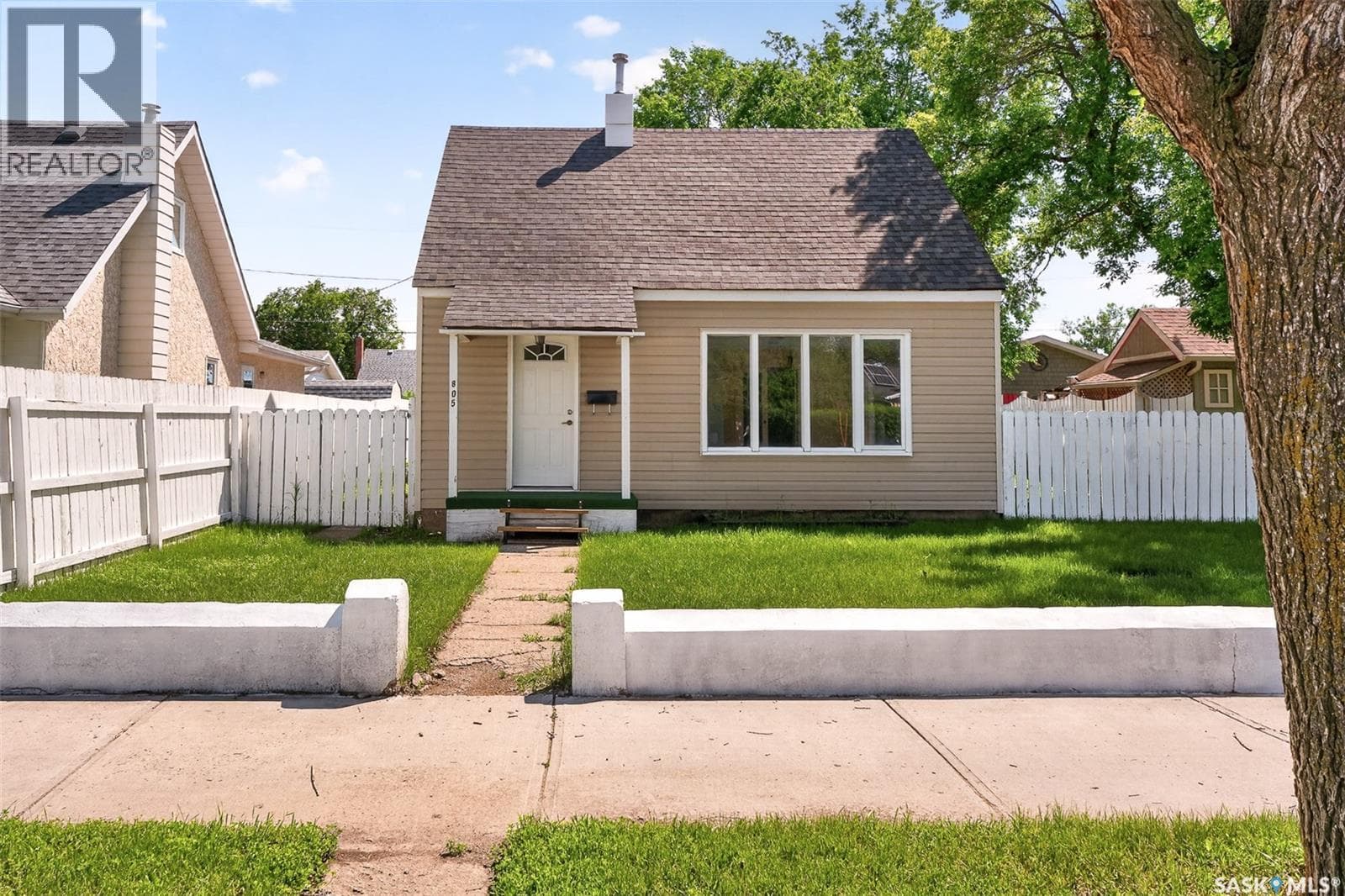 805 Athabasca STREET E — photo 3