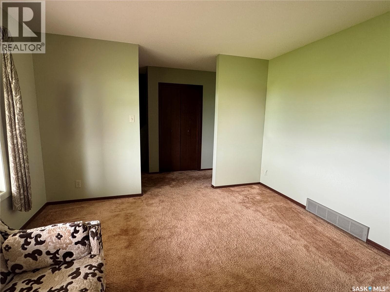 260 Battleford TRAIL — photo 4