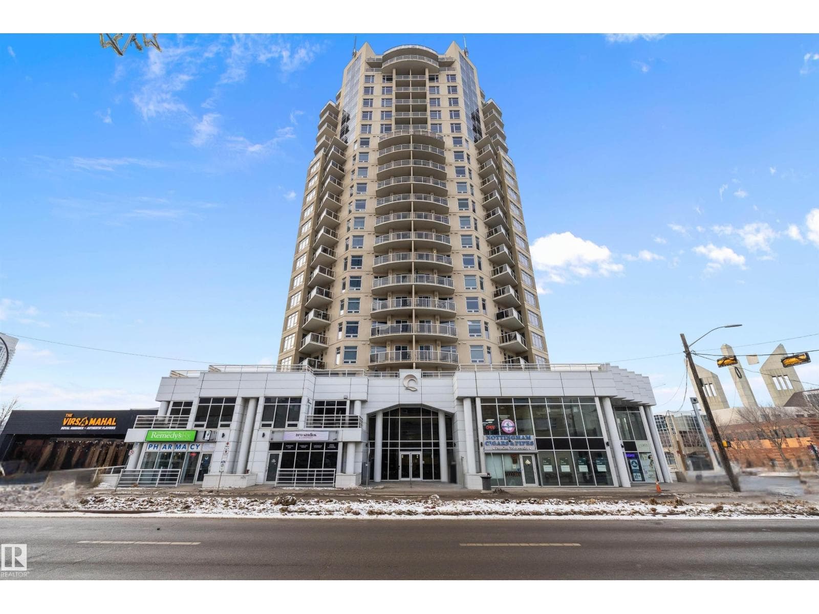 #1704 10388 105 ST NW
