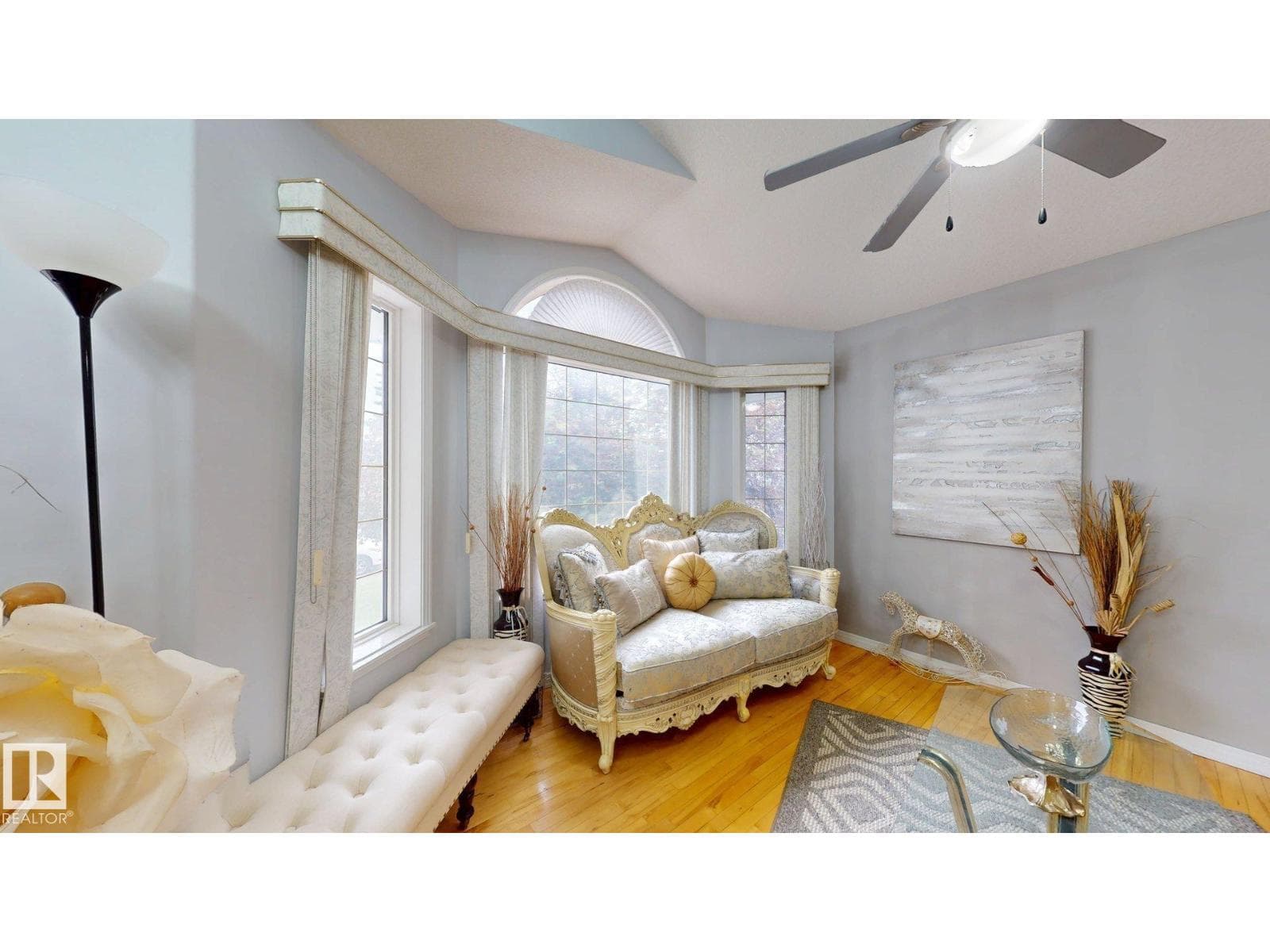 3738 28A ST NW — photo 4