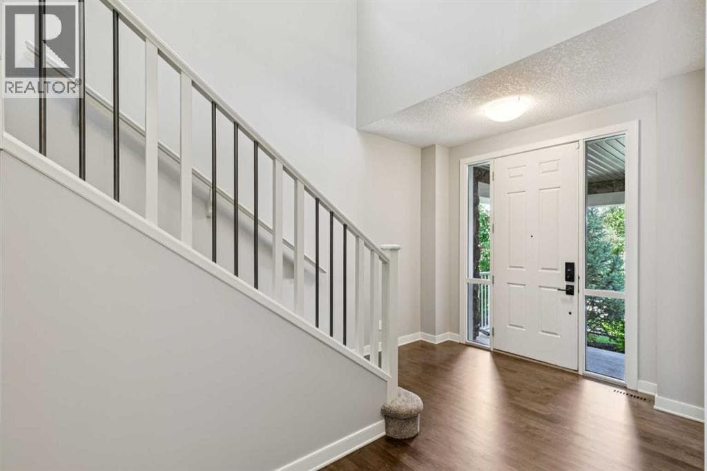 109 Mahogany Place SE — photo 3