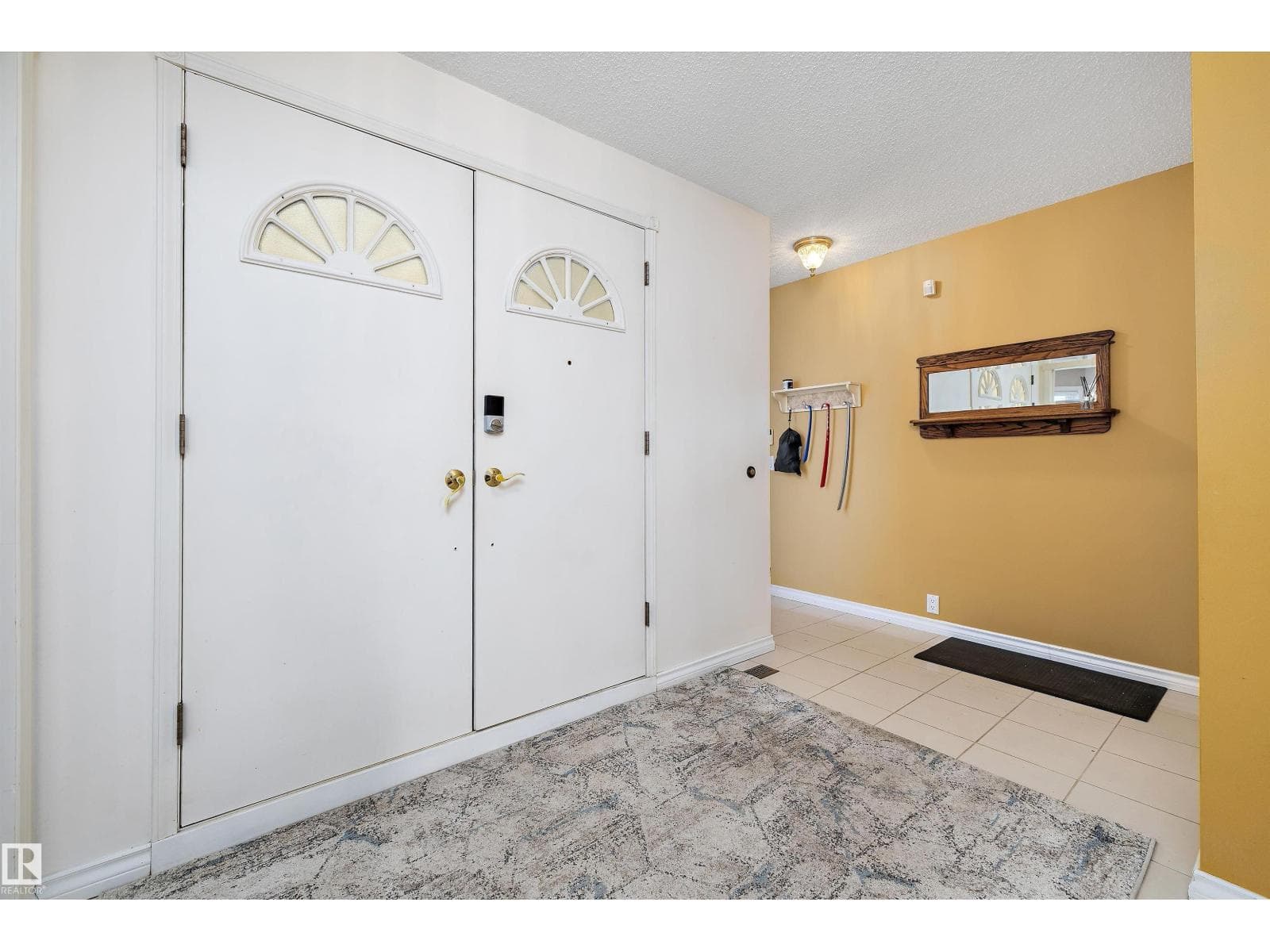 1027 109 ST NW — photo 4