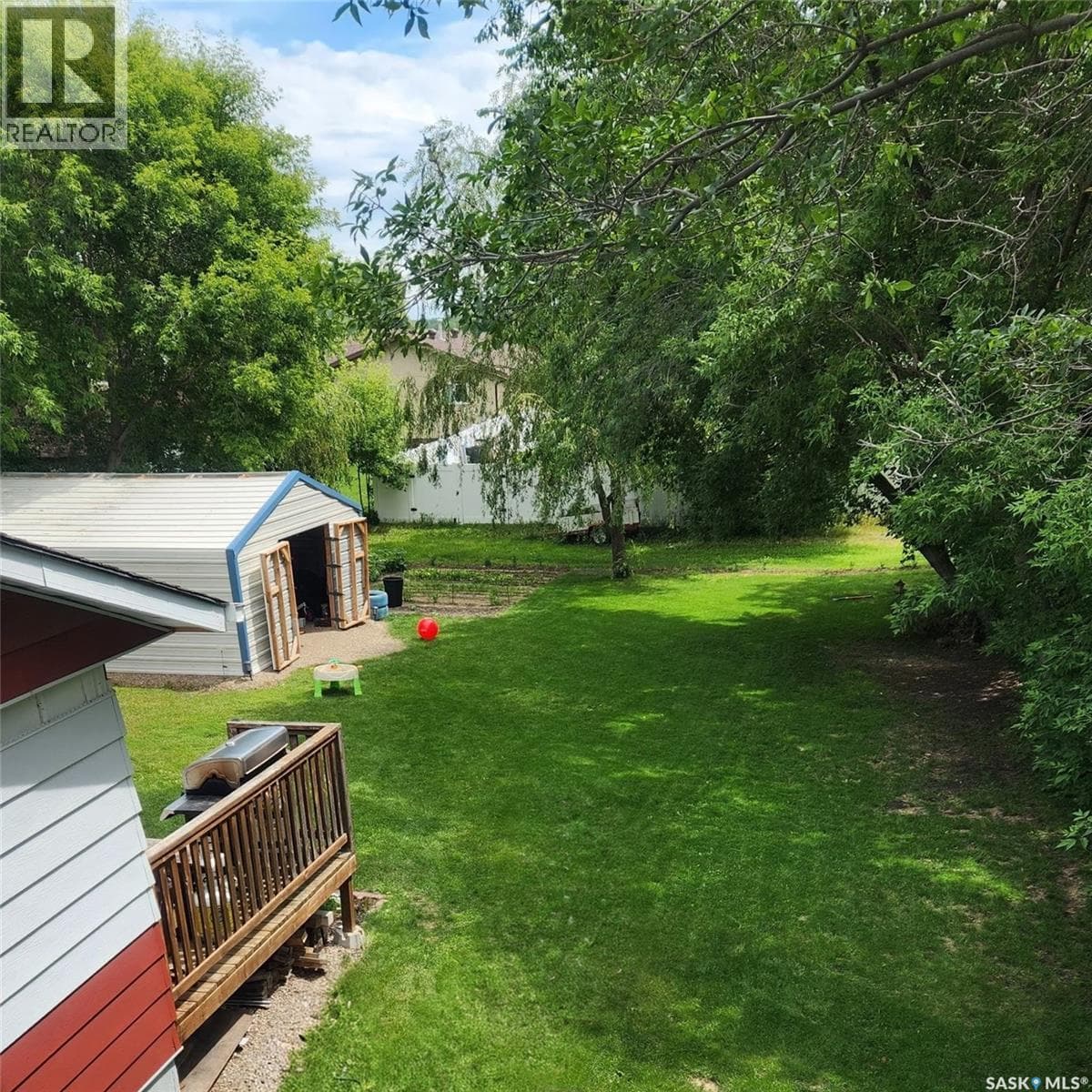 737 Sumner STREET — photo 4