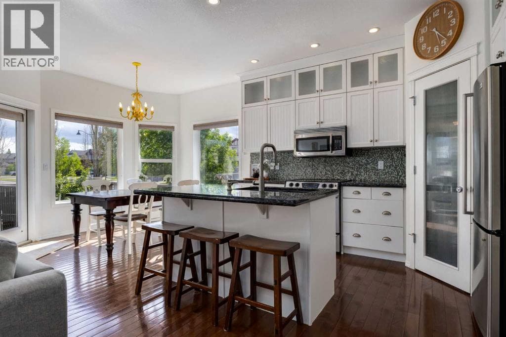 5 Brightonstone Grove SE — photo 2