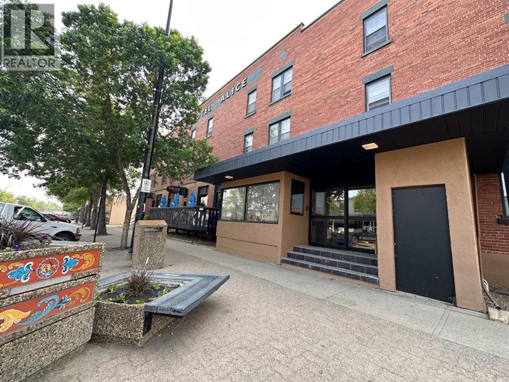 5078 50 Street — photo 3