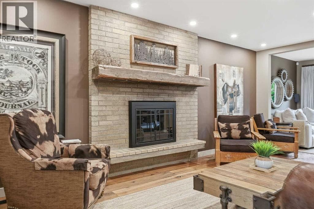 349 Capri Avenue NW — photo 5