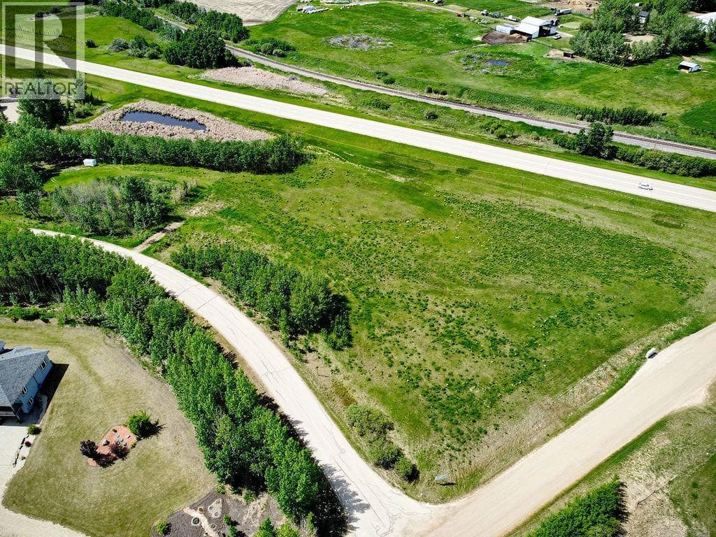 102,  46520 Range Road 213