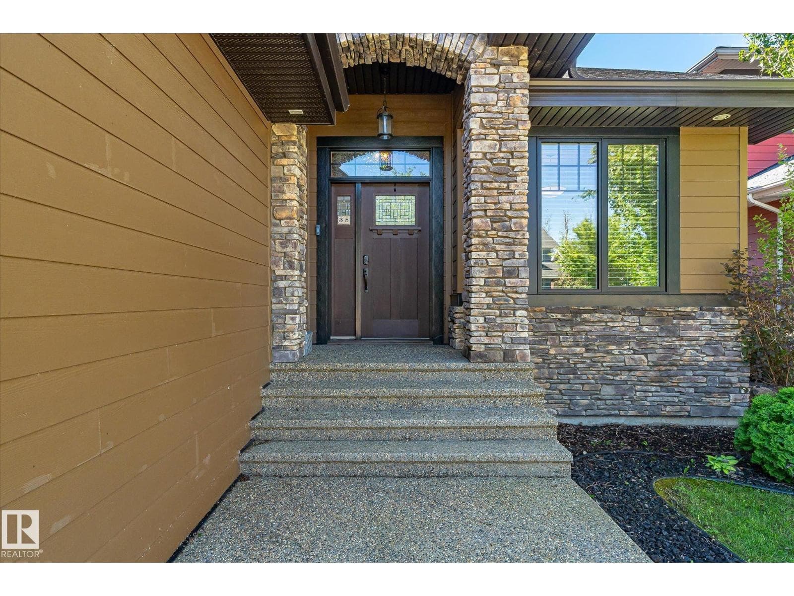 35 EDGEWATER TERR — photo 2