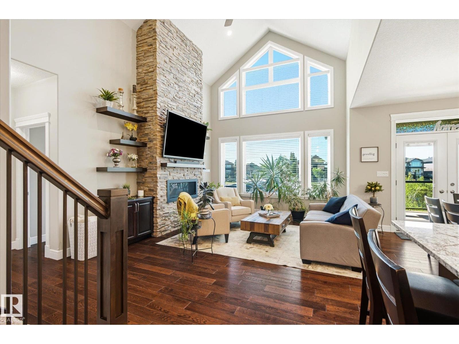 35 EDGEWATER TERR — photo 4