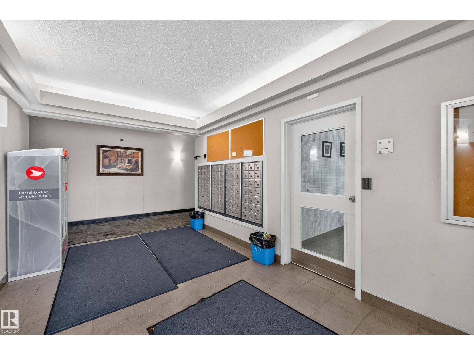 #417 13835 155 AV NW — photo 3