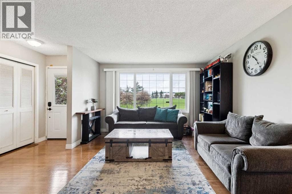 4387 Dovercrest Drive SE — photo 3
