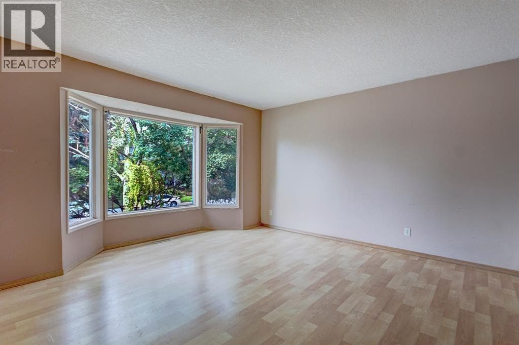 423 Queen Anne Way SE — photo 5