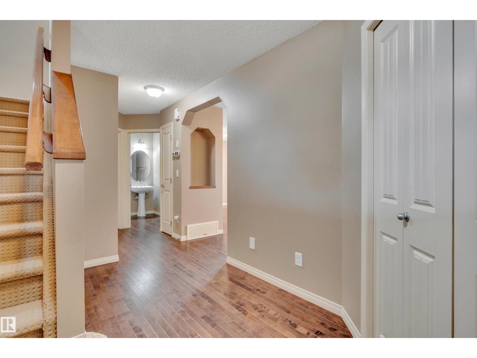 1302 MCALLISTER WY SW — photo 4