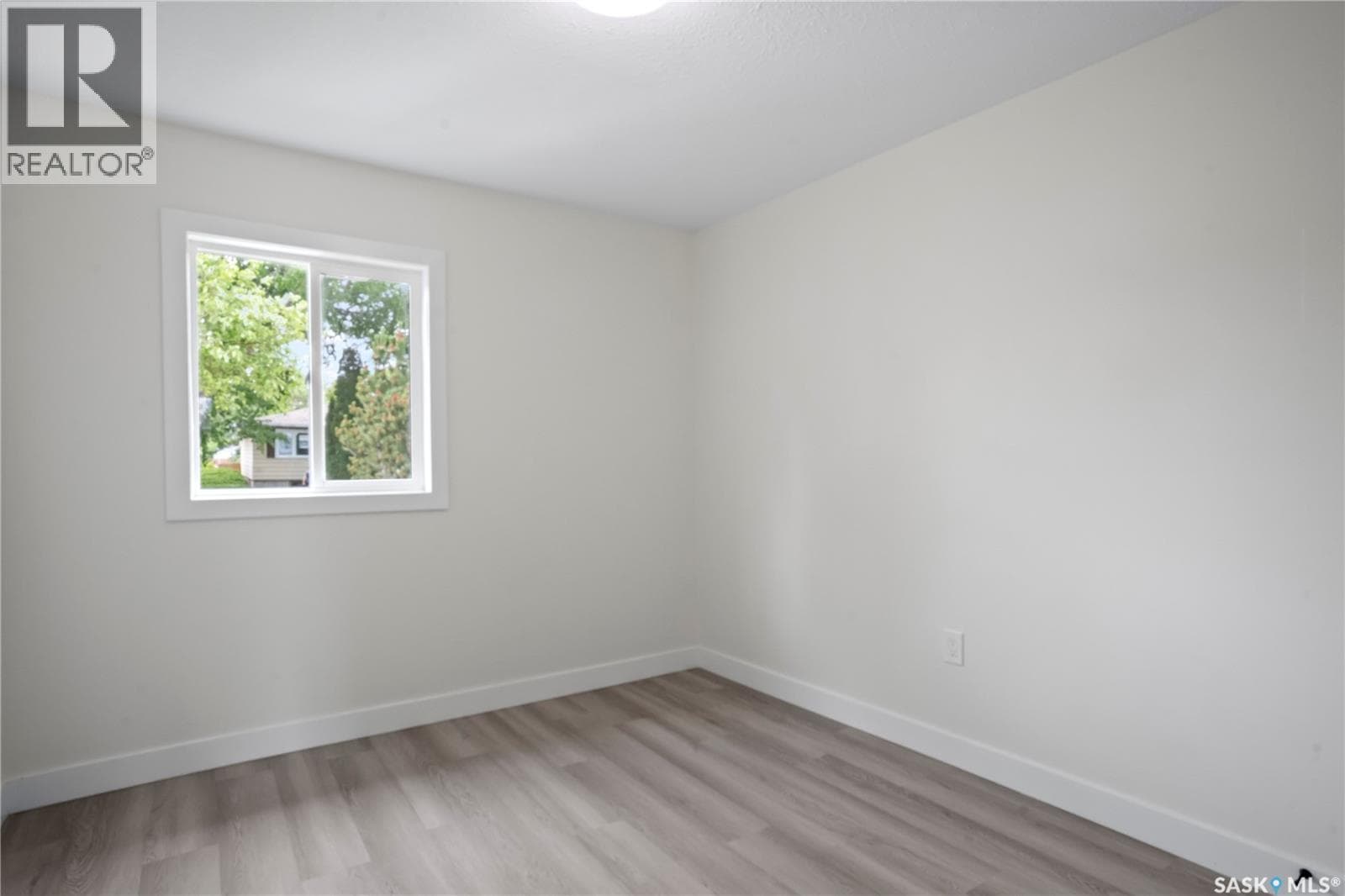 2315 Francis STREET — photo 3