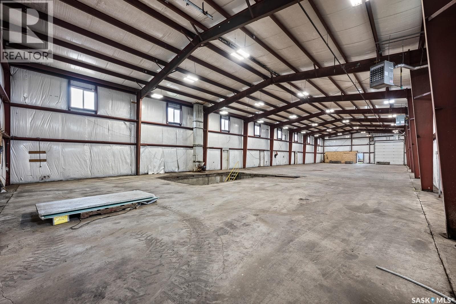 NW 17-14-15 W2M — photo 4
