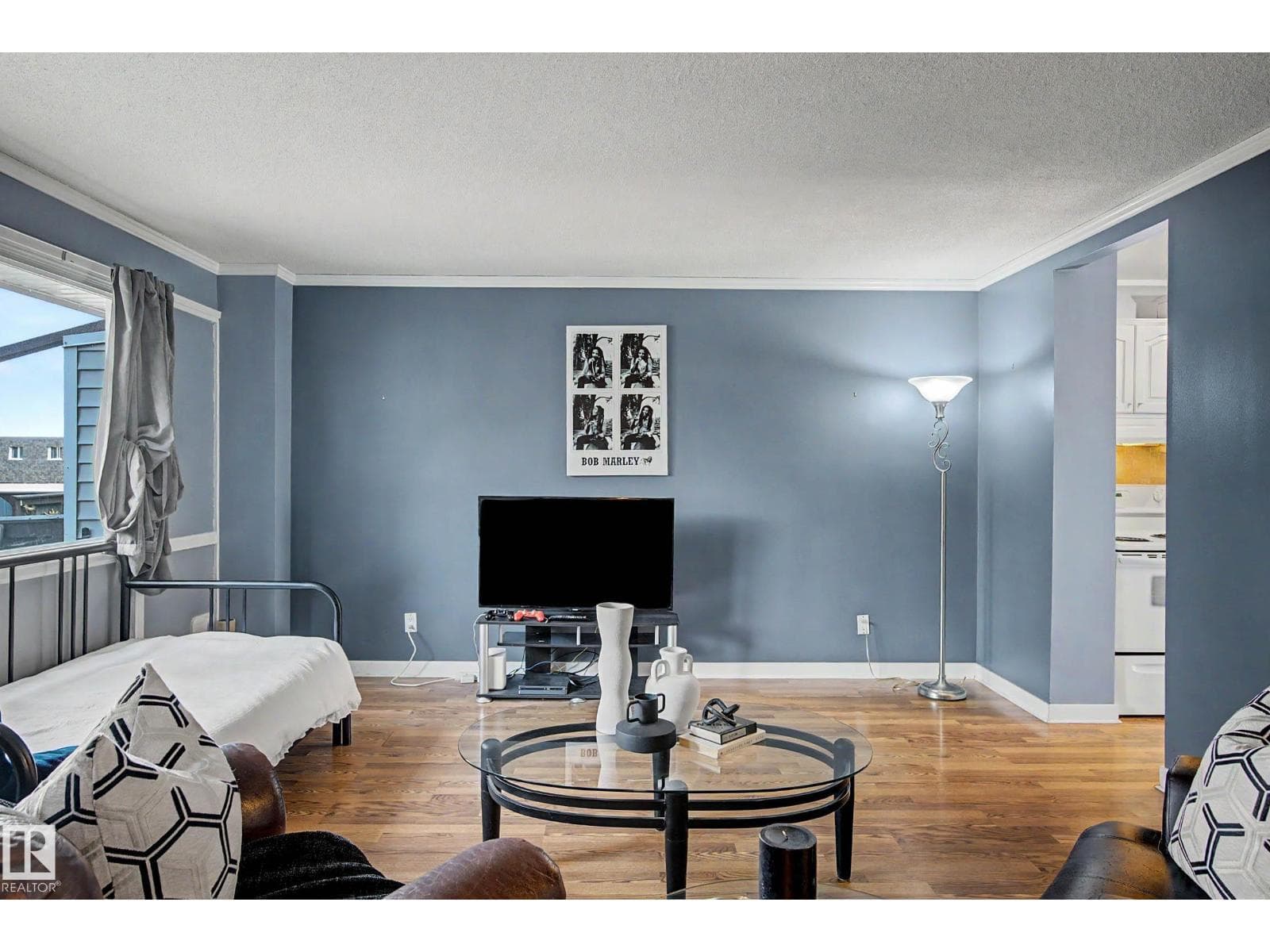 219 VILLAGE ON THE GREEN GR NW — photo 4