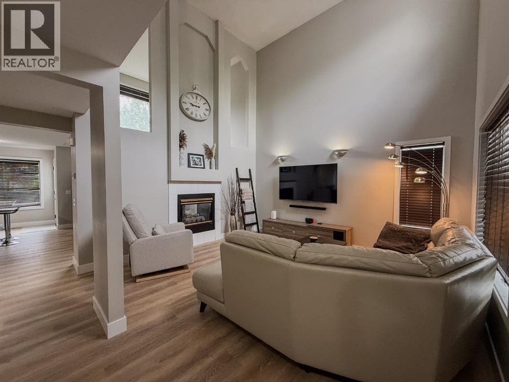 1749 Douglas Glen Grove SE — photo 3