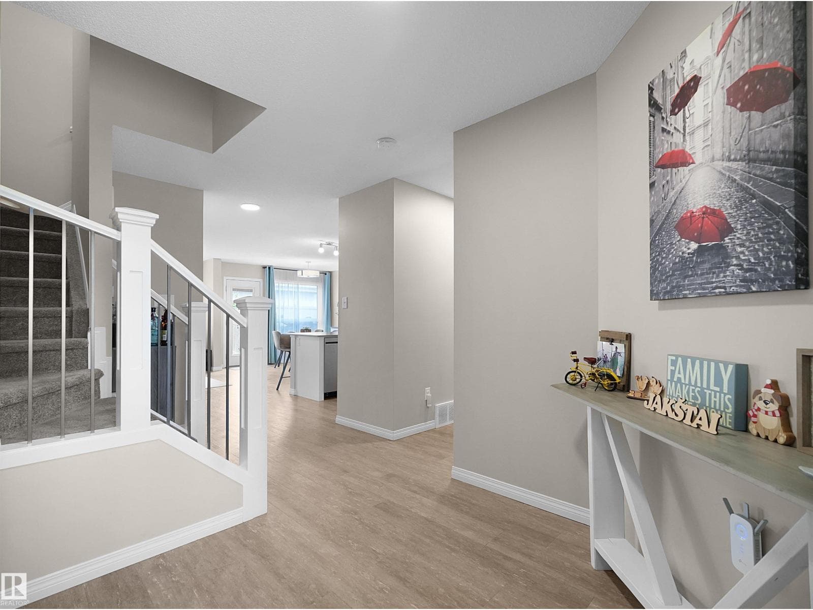 9008 COOPER LINK LI SW — photo 5