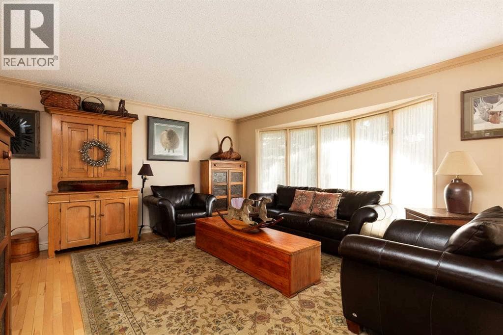41 Simon Fraser Boulevard W — photo 3