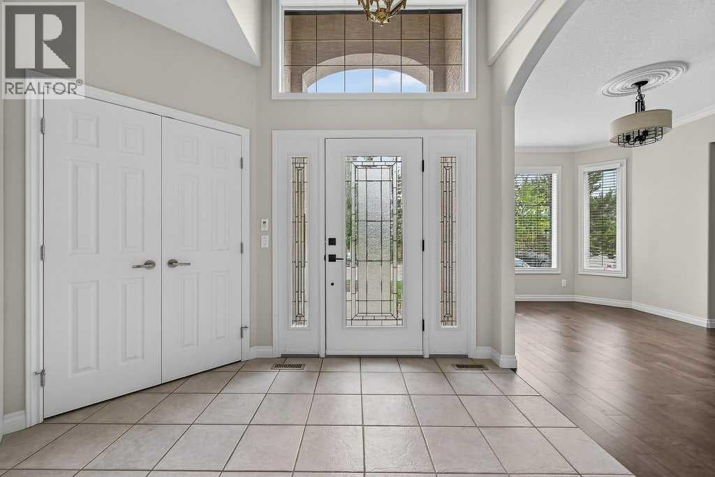 52 Sandstone Ridge Crescent — photo 3