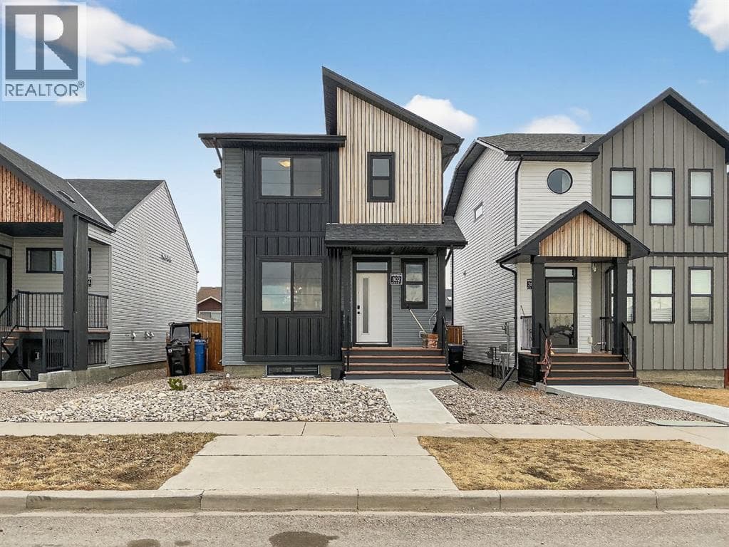 302 Uplands Boulevard N — photo 3
