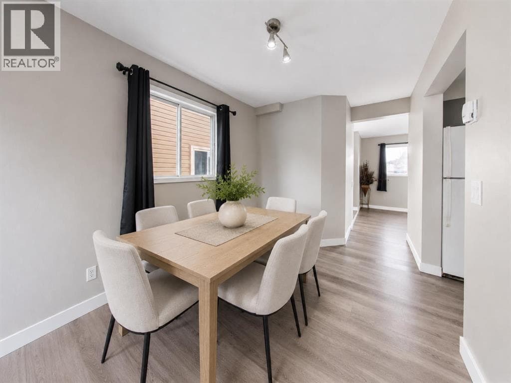 218 Falmere Way NE — photo 4