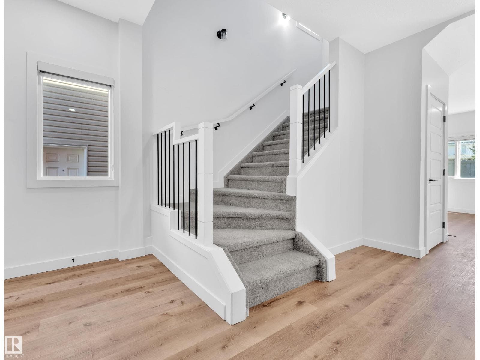 523 KLEINS CO — photo 4