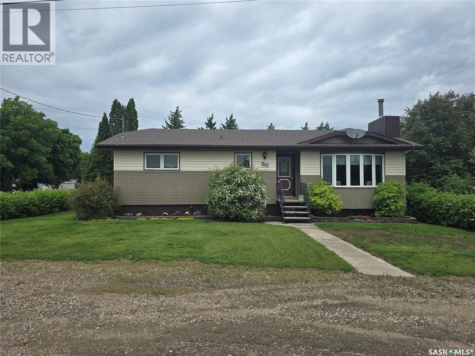 700 Saskatchewan AVENUE