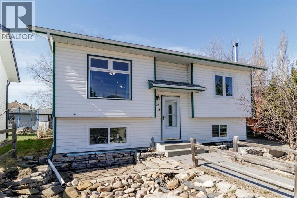 39 Cedar Crescent