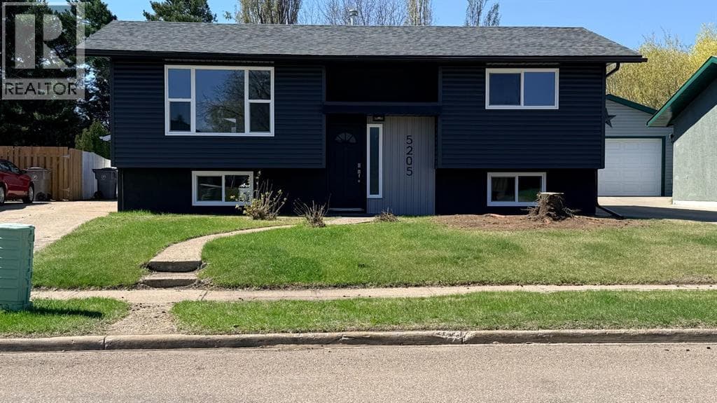 5205 32 Street — photo 2