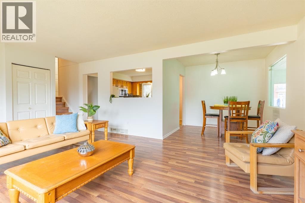 1163 Bassett Crescent NW — photo 5