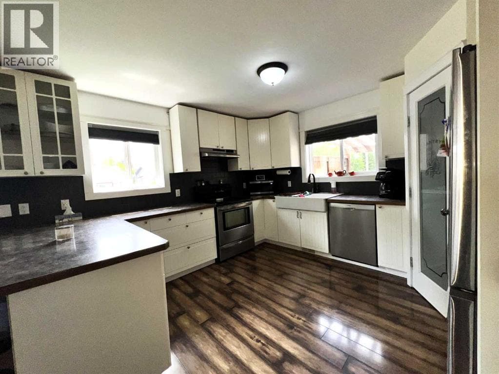 210 Railway Avenue SW — photo 5