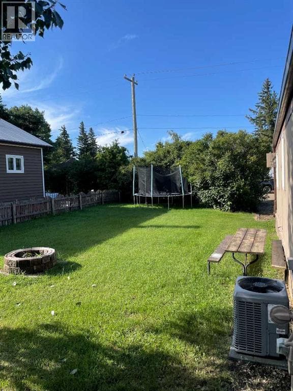 202 Railway Avenue — photo 2