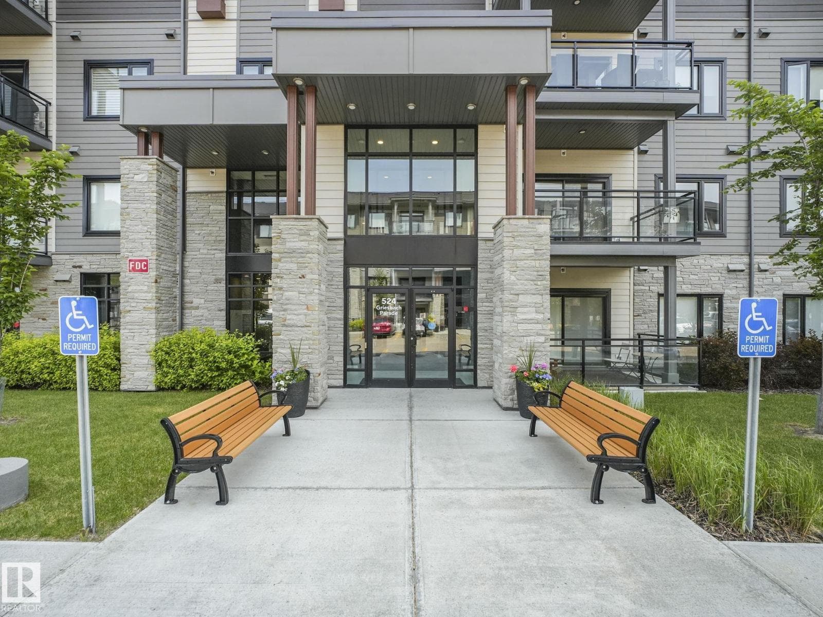 #127 524 GRIESBACH PR NW — photo 2