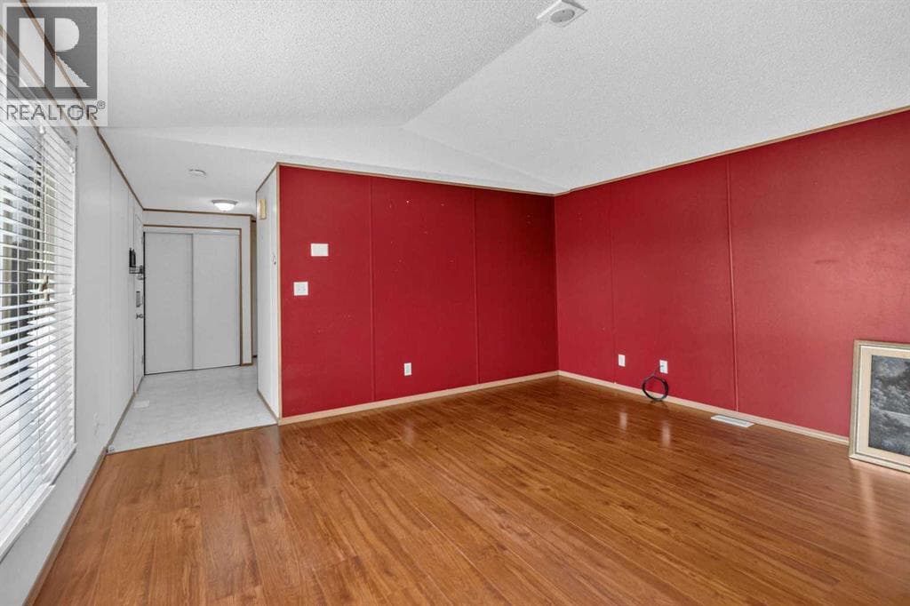 485 Harpe Way — photo 4