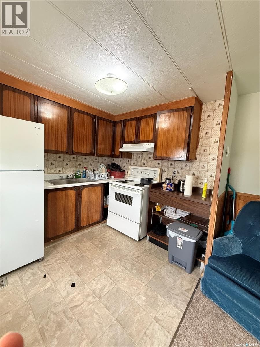 #10-360 5th STREET E — photo 3